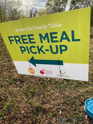 CBP-Roseville-Minnesota-free-meals-sign-2021.jpg